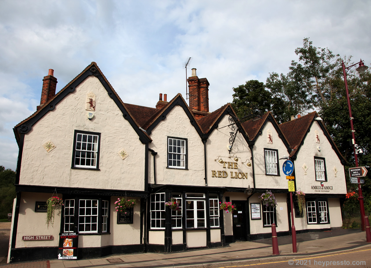 The Red Lion Pub, Stanstead Abbotts